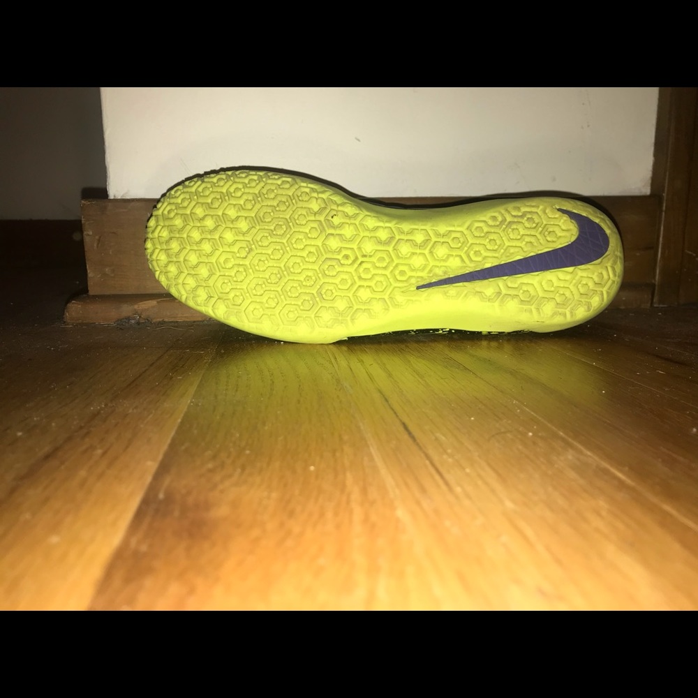 Nike hypervenom indoor soccer shoes - Picture 5 of 8